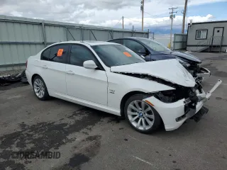 2011 BMW 3 Series 328i xDrive z VIN WBAPK5G54BNN51901, wystawiony jako Copart lot #53921885 z przebiegiem Nie podano mil oraz Szkody całkowita. Historia ofert i sprzedaży dostępna na DreamBid. Obrazek 4.