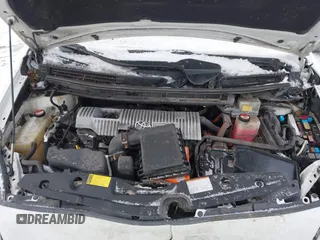 2015 Toyota Prius Four with VIN JTDKN3DU3F1933788, listed as a IAAI auction lot 41602001 with 324,092 mi miles. Bid and sale history available at carsss.com. Image 10.