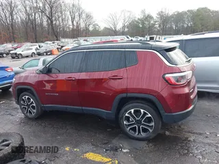 2022 Jeep Compass High Altitude with VIN 3C4NJDCB6NT170350, listed as a IAAI auction lot 41567614 with 60,000 mi miles and . Bid and sale history available at carsss.com. Image 14.