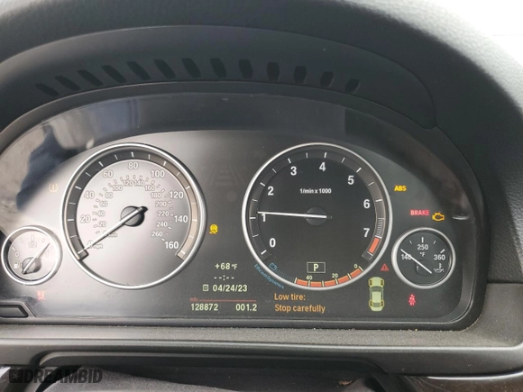 2013 BMW 5 Series 528i xDrive with VIN WBAXH5C50DD113275, listed as a Copart auction lot 50080735 with 128,872 mi miles and Clean Title. Bid and sale history available at carsss.com. Image 9.