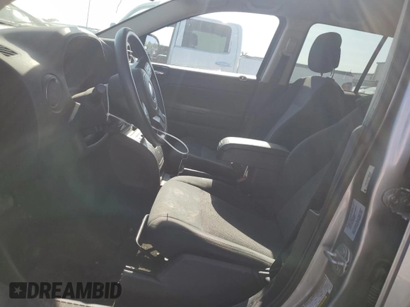 2016 Jeep Compass Sport with VIN 1C4NJDBB7GD663464, listed as a Copart auction lot 61721955 with 144,800 mi miles and Clean title. Bid and sale history available at DreamBid. Image 7.