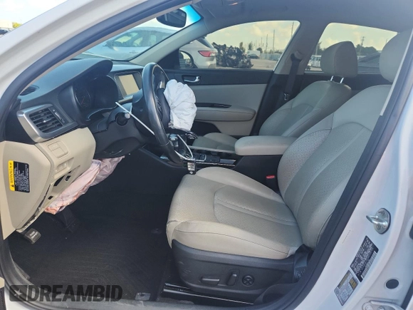 2017 Kia Optima EX с VIN 5XXGU4L32HG126726, выставлен на аукционе Copart как лот 61028895 с пробегом 77 148 миль миль и Списание • Salvage title. История ставок и продаж доступна на DreamBid. Изображение 7.