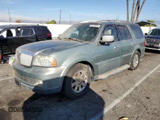 2005 Lincoln Navigator Luxury with VIN 5LMFU27595LJ08627, listed as a Copart auction lot 82128044 with 104,521 mi miles and Clean Title. Bid and sale history available at carsss.com. Image 1.