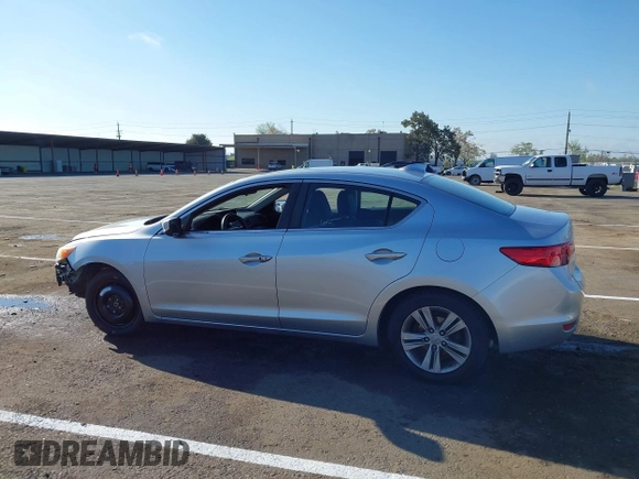 2013 Acura ILX with VIN 19VDE1F32DE014675, listed as a IAAI auction lot 41867371 with 177,361 mi miles. Bid and sale history available at carsss.com. Image 15.