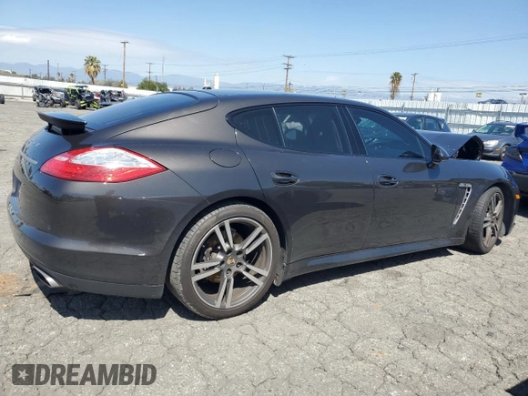 2013 Porsche Panamera с VIN WP0AA2A72DL014902, выставлен на аукционе Copart как лот 49202365 с пробегом 78 758 миль миль и Списание • Salvage title. История ставок и продаж доступна на DreamBid. Изображение 3.