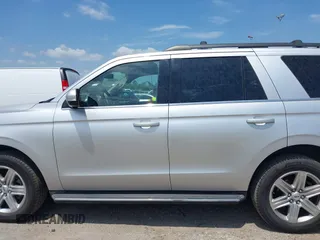 2019 Ford Expedition XLT with VIN 1FMJU1HTXKEA16110, listed as a IAAI auction lot 42348106 with 95,116 mi miles and . Bid and sale history available at DreamBid. Image 15.