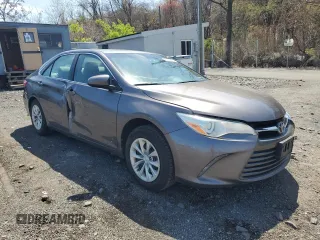 2015 Toyota Camry XLE with VIN 4T4BF1FKXFR493792, listed as a Copart auction lot 53697955 with 95,570 mi miles and Salvage Title. Bid and sale history available at carsss.com. Image 4.