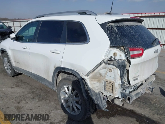 2018 Jeep Cherokee Limited with VIN 1C4PJMDXXJD522638, listed as a IAAI auction lot 41692055 with 150,701 mi miles. Bid and sale history available at carsss.com. Image 3.