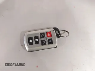 2015 Toyota Sienna XLE с VIN 5TDYK3DC0FS668602, выставлен на аукционе IAAI как лот 42301721 с пробегом 119 561 миль миль и . История ставок и продаж доступна на DreamBid. Изображение 11.