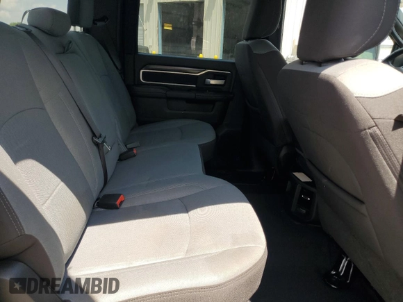 2024 Ram 2500 Big Horn с VIN 3C6UR5DL9RG303545, выставлен на аукционе Copart как лот 62143435 с пробегом 30 648 миль миль и Чистый • Clean title. История ставок и продаж доступна на DreamBid. Изображение 10.