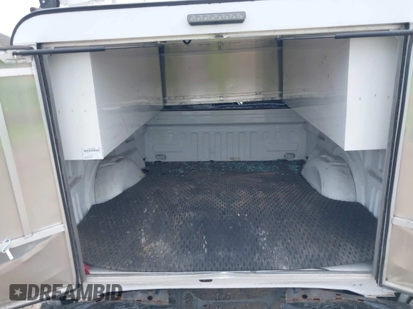 2018 Ford F-150 XL with VIN 1FTMF1CB7JKE51807, listed as a IAAI auction lot 41982761 with 72,170 mi miles. Bid and sale history available at carsss.com. Image 8.