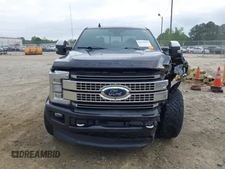2019 Ford F-250 XL with VIN 1FT7W2BT3KED98410, listed as a IAAI auction lot 42166835 with 187,659 mi miles and . Bid and sale history available at DreamBid. Image 12.