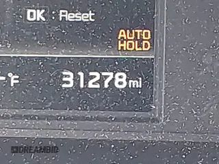 2021 Kia K5 LXS z VIN 5XXG14J25MG052084, wystawiony jako IAAI lot #42237008 z przebiegiem 31 278 mil mil oraz . Historia ofert i sprzedaży dostępna na DreamBid. Obrazek 15.