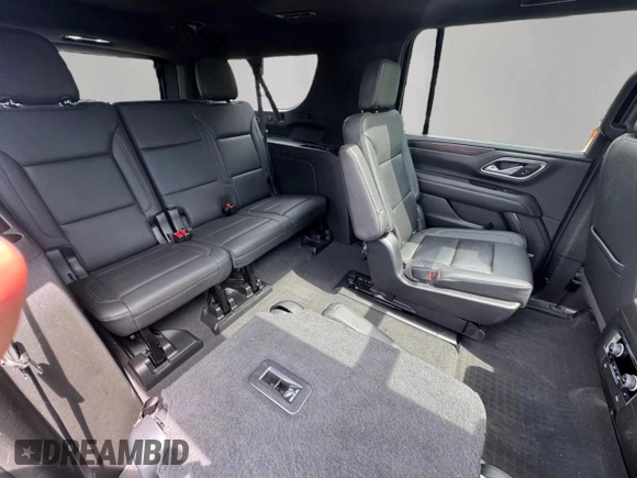 2022 Chevrolet Suburban LT z VIN 1GNSKCKD8NR10297, wystawiony jako Copart lot #57376745 z przebiegiem 195 782 mil mil oraz Czysty tytuł • Clean title. Historia ofert i sprzedaży dostępna na DreamBid. Obrazek 9.