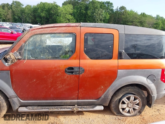 2003 Honda Element EX z VIN 5J6YH18573L021877, wystawiony jako IAAI lot #42306952 z przebiegiem 191 367 mil mil oraz . Historia ofert i sprzedaży dostępna na DreamBid. Obrazek 14.