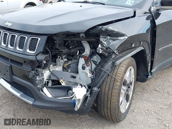 2021 Jeep Compass Limited with VIN 3C4NJDCB0MT534437, listed as a IAAI auction lot 41847006 with 38,782 mi miles and . Bid and sale history available at carsss.com. Image 6.