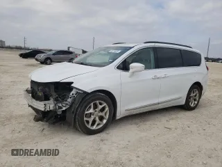 2017 Chrysler Pacifica Touring L z VIN 2C4RC1BG6HR816453, wystawiony jako Copart lot #45678025 z przebiegiem 109 227 mil mil oraz Szkoda całkowita • Salvage title. Historia ofert i sprzedaży dostępna na DreamBid. Obrazek 1.