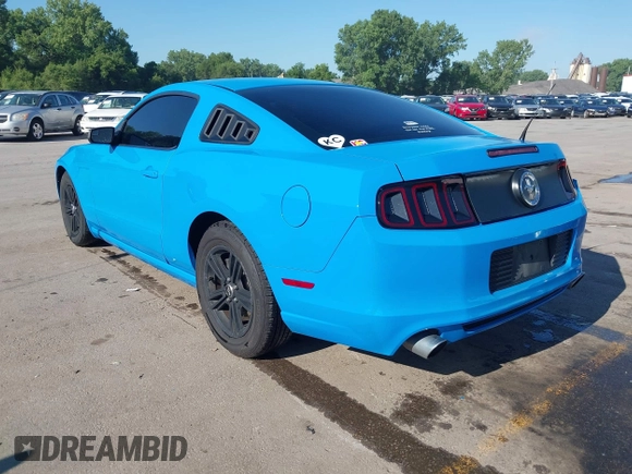 2014 Ford Mustang V6 с VIN 1ZVBP8AM0E5210769, выставлен на аукционе IAAI как лот 42537314 с пробегом 181 368 миль миль и . История ставок и продаж доступна на DreamBid. Изображение 3.