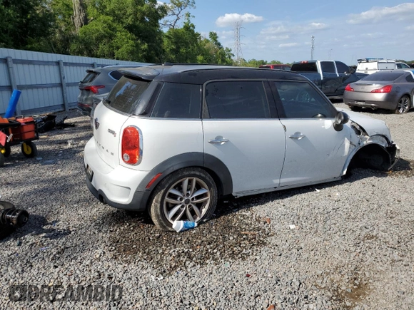 2014 MINI Countryman S with VIN WMWZC3C59EWT00838, listed as a Copart auction lot 53608055 with 114,520 mi miles and Non Repairable. Bid and sale history available at DreamBid. Image 3.