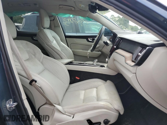 2019 Volvo XC60 Inscription with VIN LYVBR0DL3KB223514, listed as a Copart auction lot 63863793 with 37,167 mi miles. Bid and sale history available at carsss.com. Image 7.