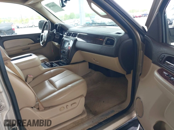 2008 GMC Yukon Denali z VIN 1GKFK63888J229013, wystawiony jako IAAI lot #42086570 z przebiegiem 202 439 mil mil oraz . Historia ofert i sprzedaży dostępna na DreamBid. Obrazek 5.