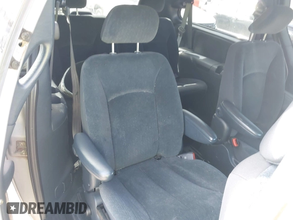 2003 Chrysler Town & Country LX with VIN 2C4GP44L03R203678, listed as a IAAI auction lot 41293296 with 210,827 mi miles and . Bid and sale history available at DreamBid. Image 8.