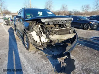 2014 Ford Explorer XLT with VIN 1FM5K8D89EGA00555, listed as a IAAI auction lot 41287417 with 142,952 mi miles. Bid and sale history available at carsss.com. Image 1.