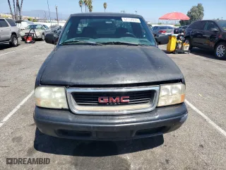 2002 GMC Sonoma SLS with VIN 1GTCS195328178095, listed as a Copart auction lot 67112874 with 167,423 mi miles and Salvage Title. Bid and sale history available at carsss.com. Image 5.