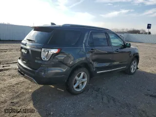 2017 Ford Explorer XLT with VIN 1FM5K8D86HGB05347, listed as a Copart auction lot 44648915 with 134,494 mi miles and Salvage Title. Bid and sale history available at carsss.com. Image 3.