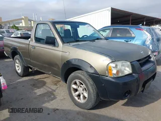 2001 Nissan Frontier XE z VIN 1N6DD21SX1C308632, wystawiony jako IAAI lot #42100901 z przebiegiem 150 600 mil mil oraz . Historia ofert i sprzedaży dostępna na DreamBid. Obrazek 1.