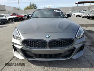 2022 BMW Z4 sDriveM40i with VIN WBAHF9C09NWX81541, listed as a Copart auction lot 85457254 with 9,393 mi miles and Salvage Title. Bid and sale history available at carsss.com. Image 5.