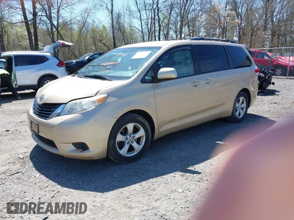 2012 Toyota Sienna LE AAS with VIN 5TDKK3DC9CS184090, listed as a IAAI auction lot 42123891 with 162,065 mi miles. Bid and sale history available at carsss.com. Image 17.