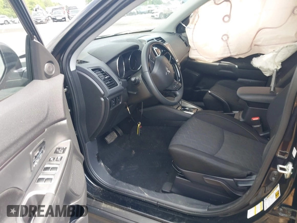 2021 Mitsubishi Outlander SE with VIN JA4APVAU8MU030791, listed as a IAAI auction lot 42279562 with 43,728 mi miles and . Bid and sale history available at DreamBid. Image 5.