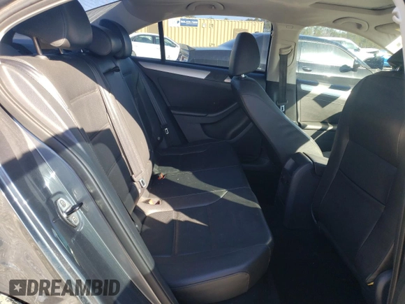 2014 Volkswagen Jetta Sedan SE w/Connectivity with VIN 3VWD07AJ7EM411432, listed as a Copart auction lot 43646655 with 138,430 mi miles and Salvage Title. Bid and sale history available at carsss.com. Image 10.