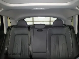 2021 Audi e-tron Premium Plus z VIN WA1LAAGE8MB015982, wystawiony jako Copart lot #47356315 z przebiegiem 43 618 mil mil oraz Nie do naprawy • Non repairable. Historia ofert i sprzedaży dostępna na DreamBid. Obrazek 10.