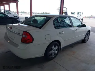 2006 Chevrolet Malibu LS w/1LS with VIN 1G1ZS51F36F118267, listed as a IAAI auction lot 41575599 with 193,496 mi miles. Bid and sale history available at carsss.com. Image 4.