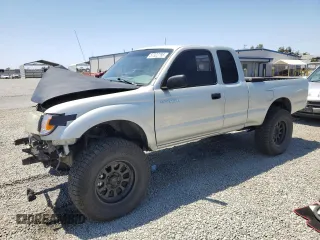 2000 Toyota Tacoma with VIN 4TAWN72N7YZ660763, listed as a Copart auction lot 57322795 with 208,638 mi miles and Non repairable. Bid and sale history available at DreamBid. Image 1.