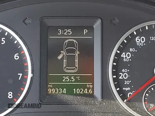 2017 Volkswagen Tiguan S z VIN WVGAV7AX5HK016877, wystawiony jako IAAI lot #42174845 z przebiegiem 99 334 mil mil oraz . Historia ofert i sprzedaży dostępna na DreamBid. Obrazek 15.