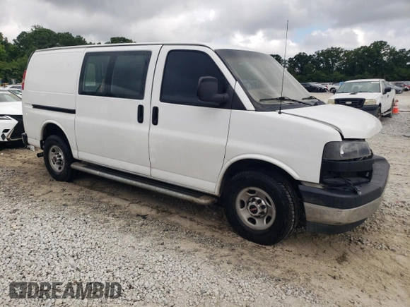 2017 GMC Savana Cargo Van with VIN 1GTW7AFF6H1914427, listed as a Copart auction lot 61450404 with 133,279 mi miles and Salvage Title. Bid and sale history available at carsss.com. Image 4.