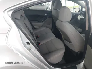 2016 Kia Forte LX z VIN KNAFX4A67G5541315, wystawiony jako IAAI lot #42257831 z przebiegiem 61 199 mil mil oraz . Historia ofert i sprzedaży dostępna na DreamBid. Obrazek 8.
