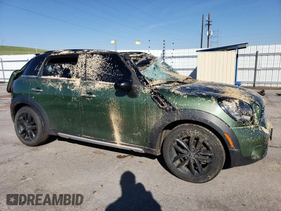 2016 MINI Countryman S with VIN WMWZC5C55GWU04046, listed as a Copart auction lot 56318715 with 206,223 mi miles and Non repairable. Bid and sale history available at DreamBid. Image 4.