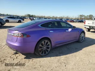 2020 Tesla Model S Performance z VIN 5YJSA1E44LF364189, wystawiony jako Copart lot #46700235 z przebiegiem 52 429 mil mil oraz Szkoda całkowita • Salvage title. Historia ofert i sprzedaży dostępna na DreamBid. Obrazek 3.