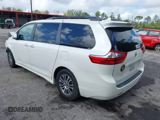 2020 Toyota Sienna XLE Auto Access Seat z VIN 5TDYZ3DC5LS029364, wystawiony jako IAAI lot #42255235 z przebiegiem 44 798 mil mil oraz . Historia ofert i sprzedaży dostępna na DreamBid. Obrazek 3.