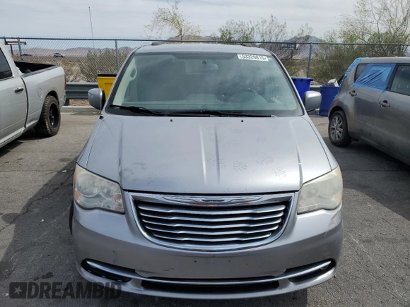 2013 Chrysler Town & Country Touring z VIN 2C4RC1BG0DR630188, wystawiony jako Copart lot #53320815 z przebiegiem 115 026 mil mil oraz Szkoda całkowita • Salvage title. Historia ofert i sprzedaży dostępna na DreamBid. Obrazek 5.