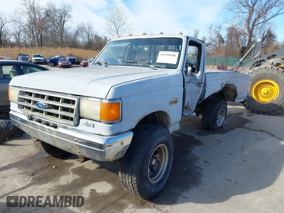 1988 Ford F-250 with VIN 1FTHF26H0JNA06718, listed as a IAAI auction lot 41530940 with 77,610 mi miles. Bid and sale history available at carsss.com. Image 2.