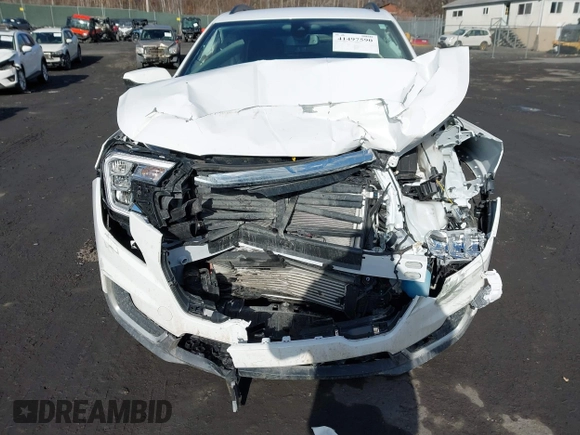 2024 GMC Terrain SLE with VIN 3GKALTEG2RL380353, listed as a IAAI auction lot 41497590 with 7,200 mi miles and . Bid and sale history available at DreamBid. Image 6.