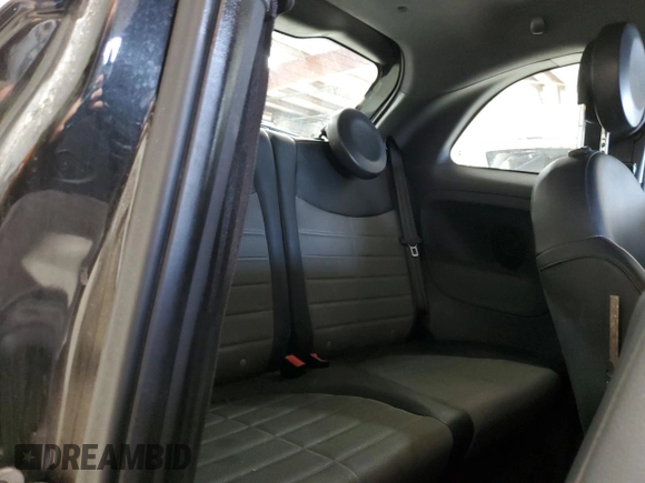 2012 FIAT 500 Sport z VIN 3C3CFFBR5CT344350, wystawiony jako Copart lot #51921105 z przebiegiem 110 394 mil mil oraz Szkody całkowita. Historia ofert i sprzedaży dostępna na DreamBid. Obrazek 10.