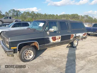 1989 GMC Suburban z VIN 1GKEV16KXKF536870, wystawiony jako IAAI lot #41531645 z przebiegiem 13 976 mil mil oraz . Historia ofert i sprzedaży dostępna na DreamBid. Obrazek 6.
