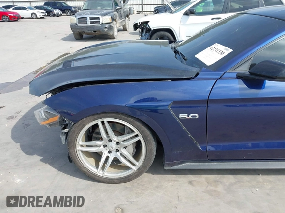 2018 Ford Mustang GT z VIN 1FA6P8CF7J5163016, wystawiony jako IAAI lot #42231330 z przebiegiem 55 810 mil mil oraz . Historia ofert i sprzedaży dostępna na DreamBid. Obrazek 18.