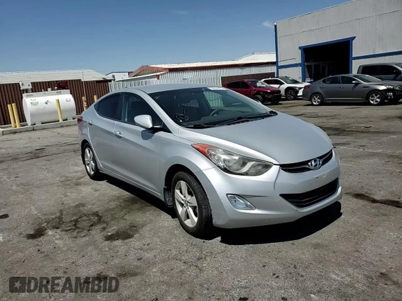 2013 Hyundai Elantra GLS с VIN KMHDH4AE2DU922016, выставлен на аукционе Copart как лот 55094225 с пробегом 43 784 миль миль и Списание • Salvage title. История ставок и продаж доступна на DreamBid. Изображение 13.